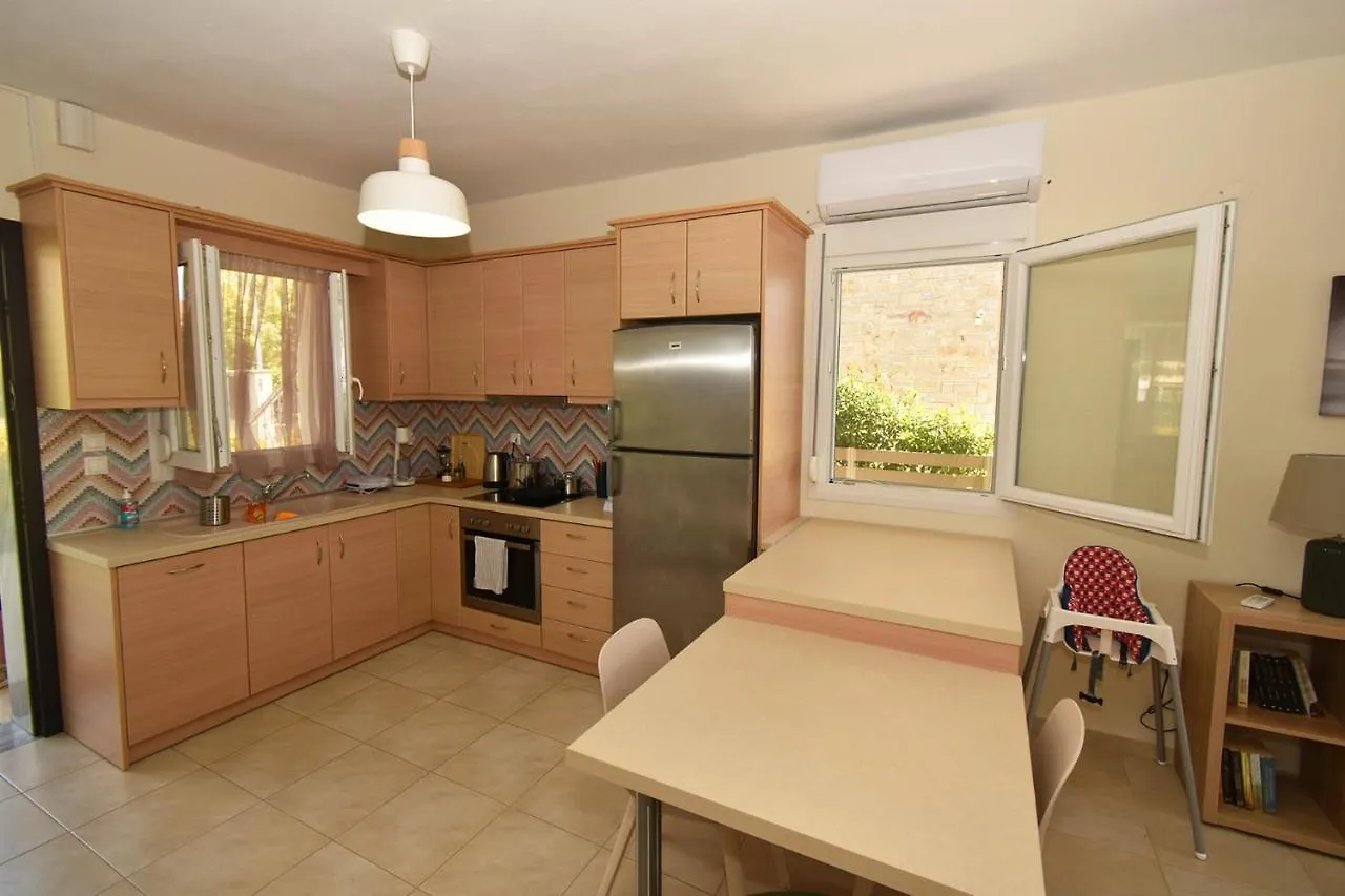 Lemon 2 Sea Side Apartment, Nikiti Holiday home Nikiti (Sithonia)